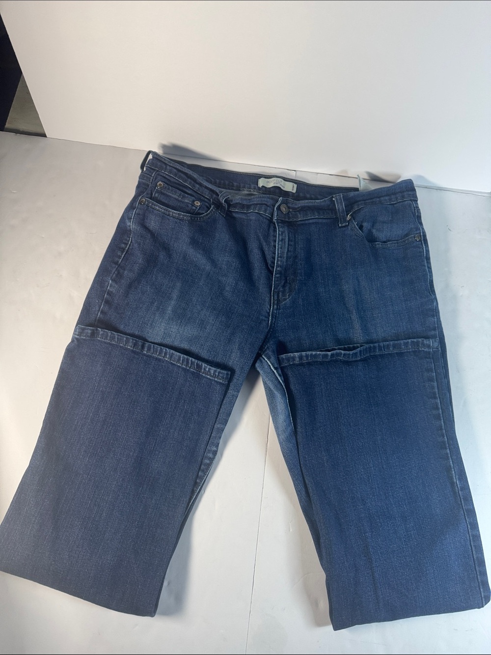 Levi's women’s Y2K boot cut Deep Indigo Relaxed Fit Jeans